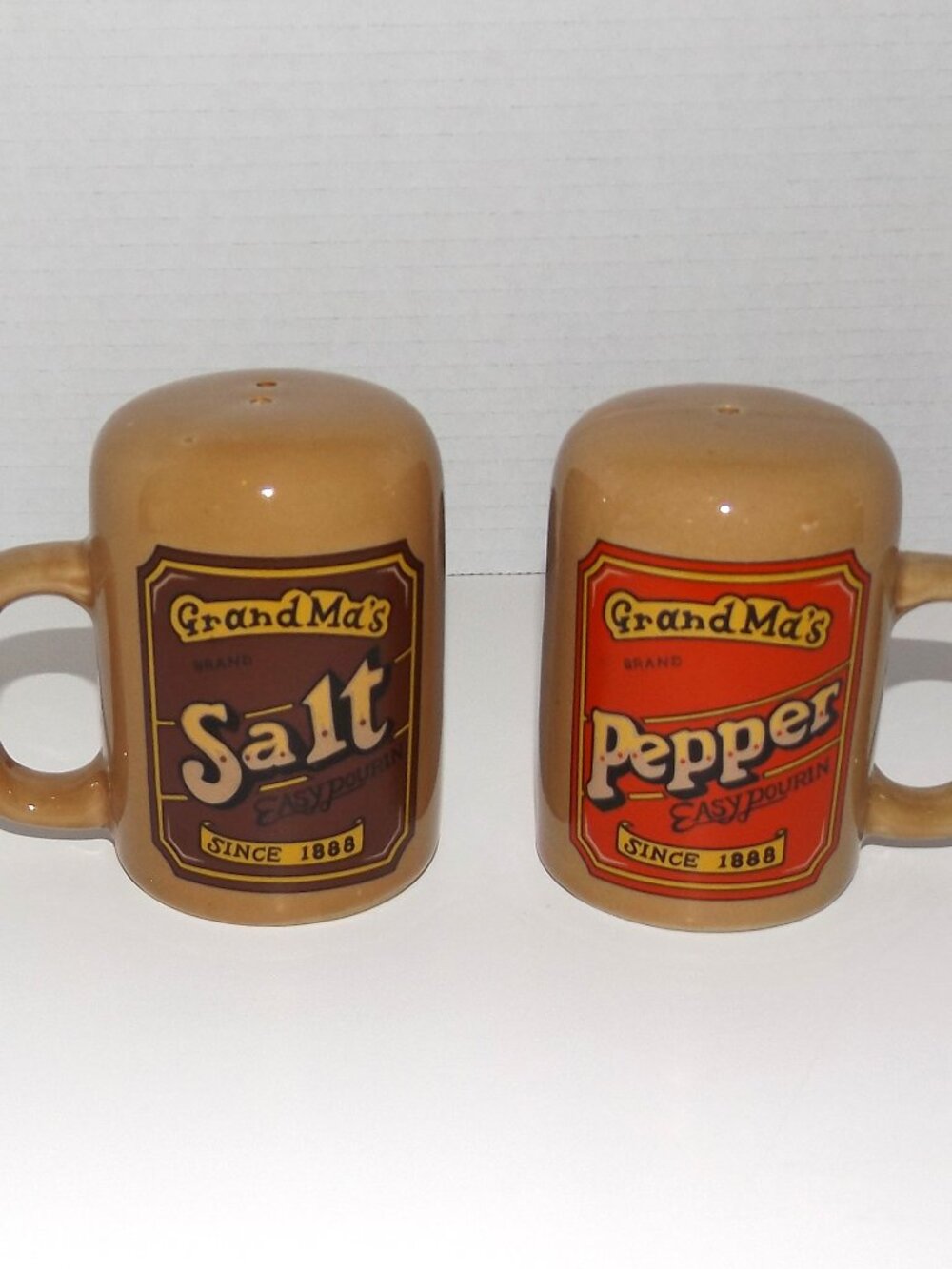1970s GrandMa’s Brand Easy Pourin Ceramic Salt & Pepper Shakers